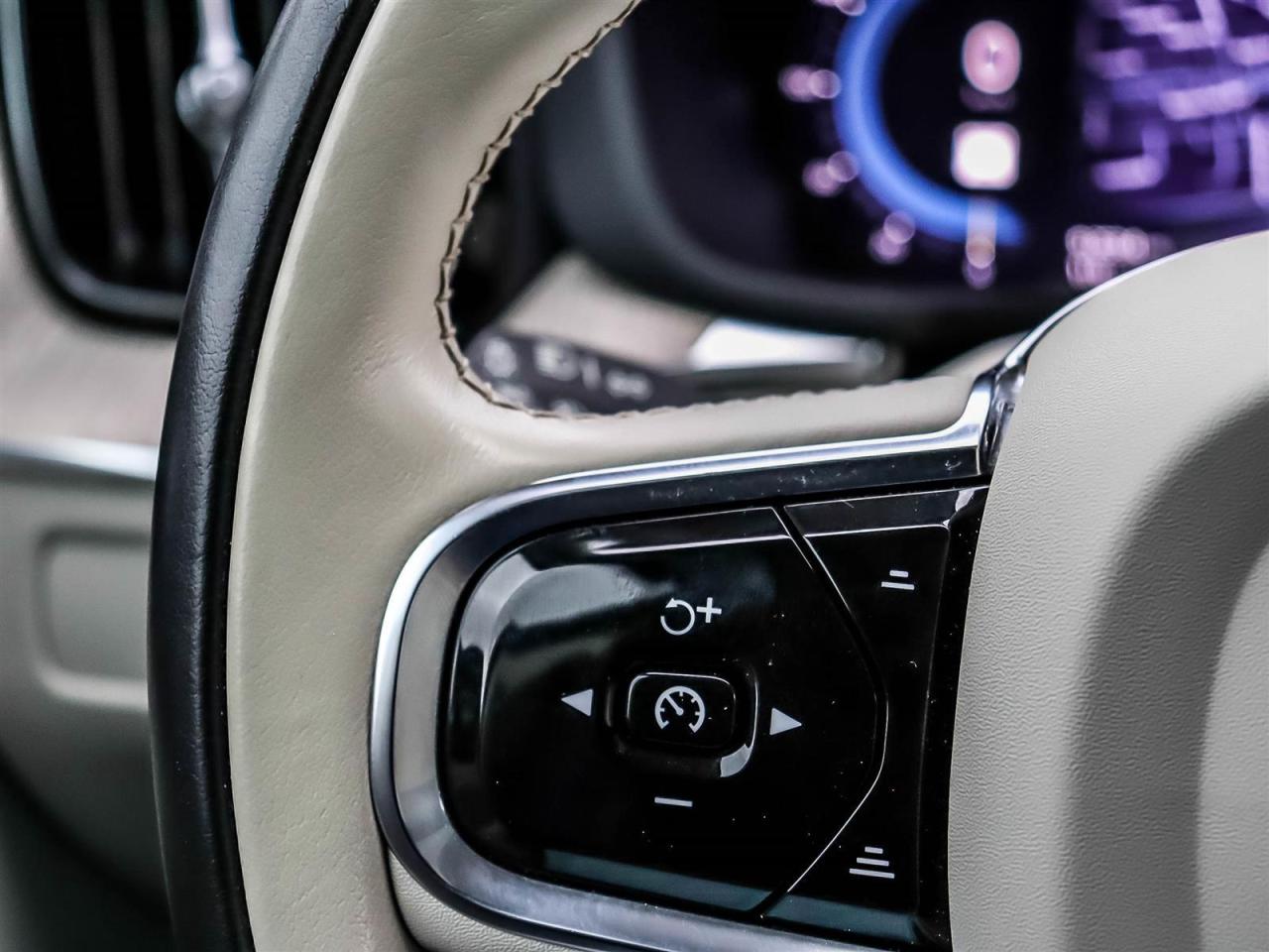 2023 Volvo XC60 Plus Bright Theme Photo