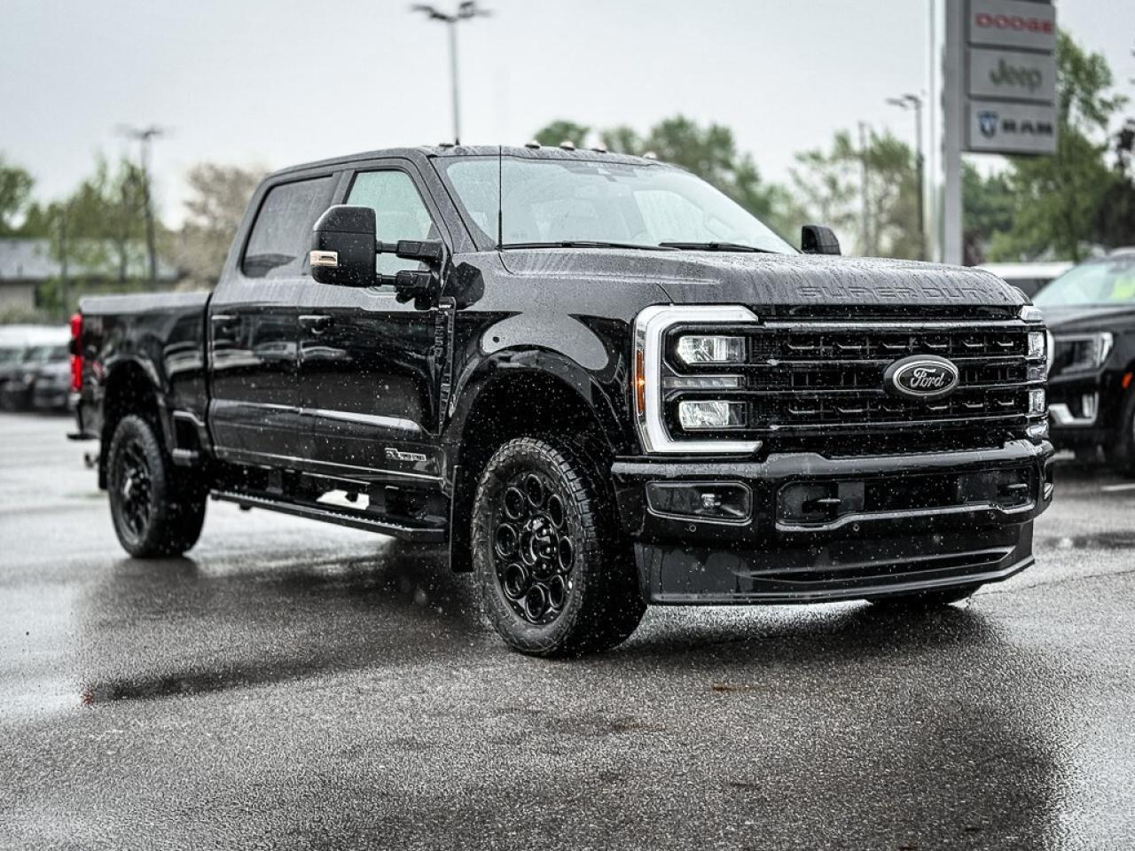 2024 Ford F-250 Lariat   ULTIMATE PKG   BLACK APPEARANCE PKG   PAN Photo