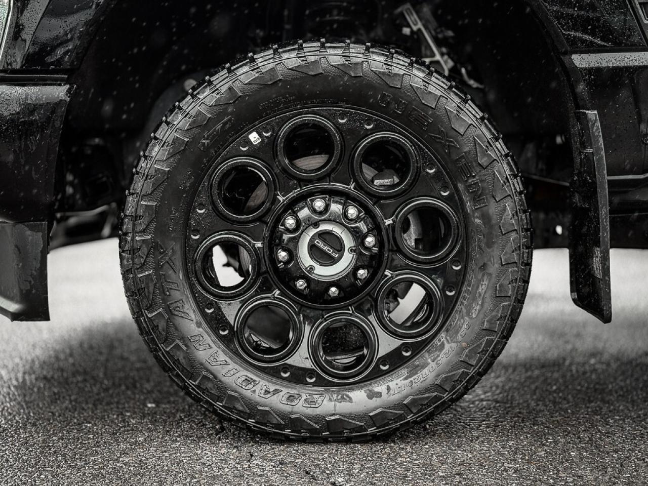 2024 Ford F-250 Lariat   ULTIMATE PKG   BLACK APPEARANCE PKG   PAN Photo