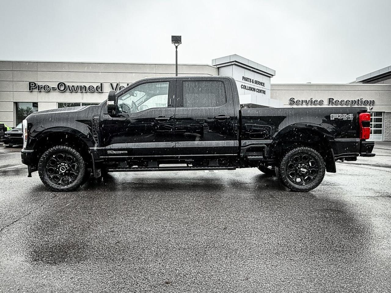 2024 Ford F-250 Lariat   ULTIMATE PKG   BLACK APPEARANCE PKG   PAN Photo