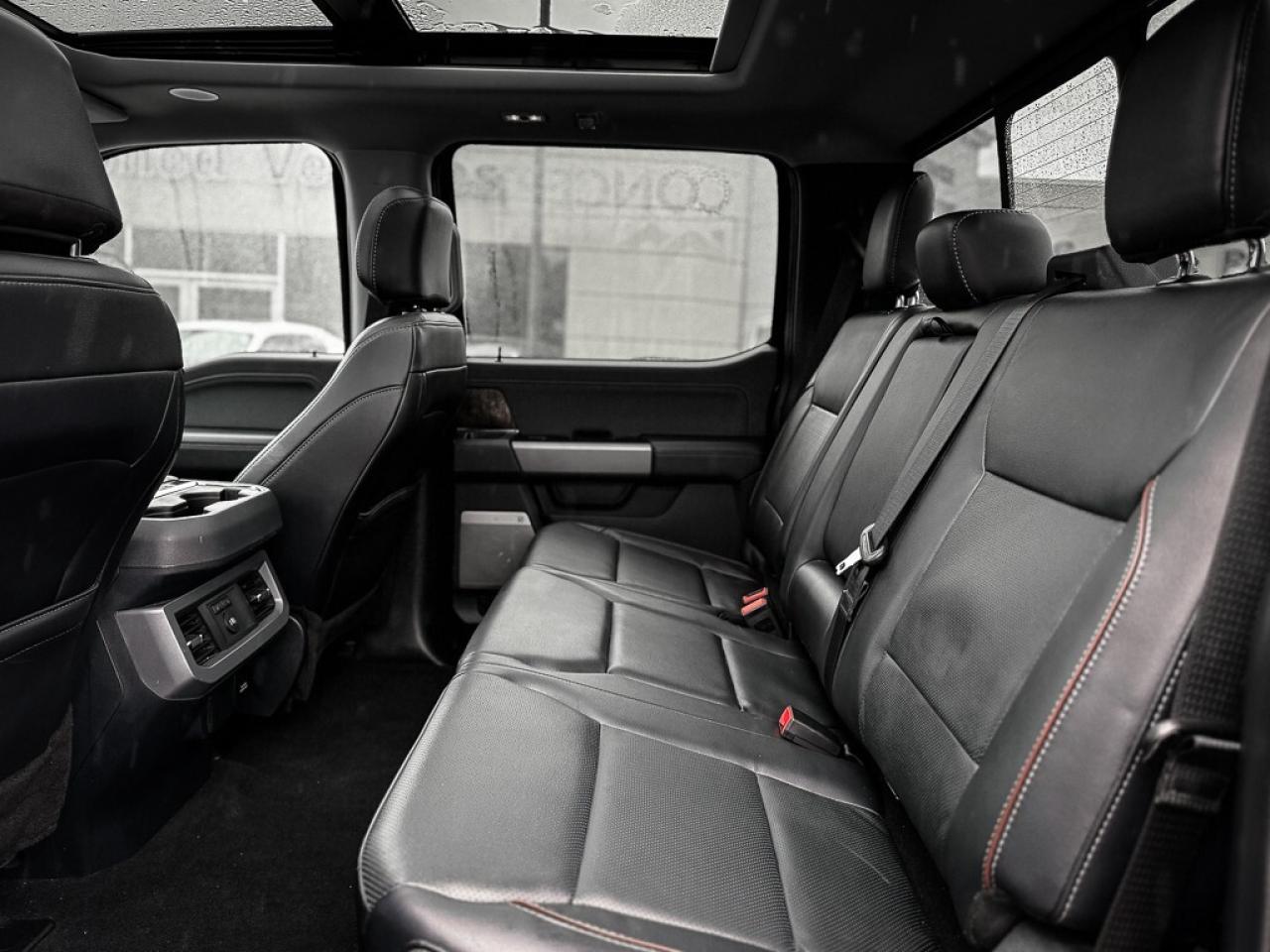 2024 Ford F-250 Lariat   ULTIMATE PKG   BLACK APPEARANCE PKG   PAN Photo