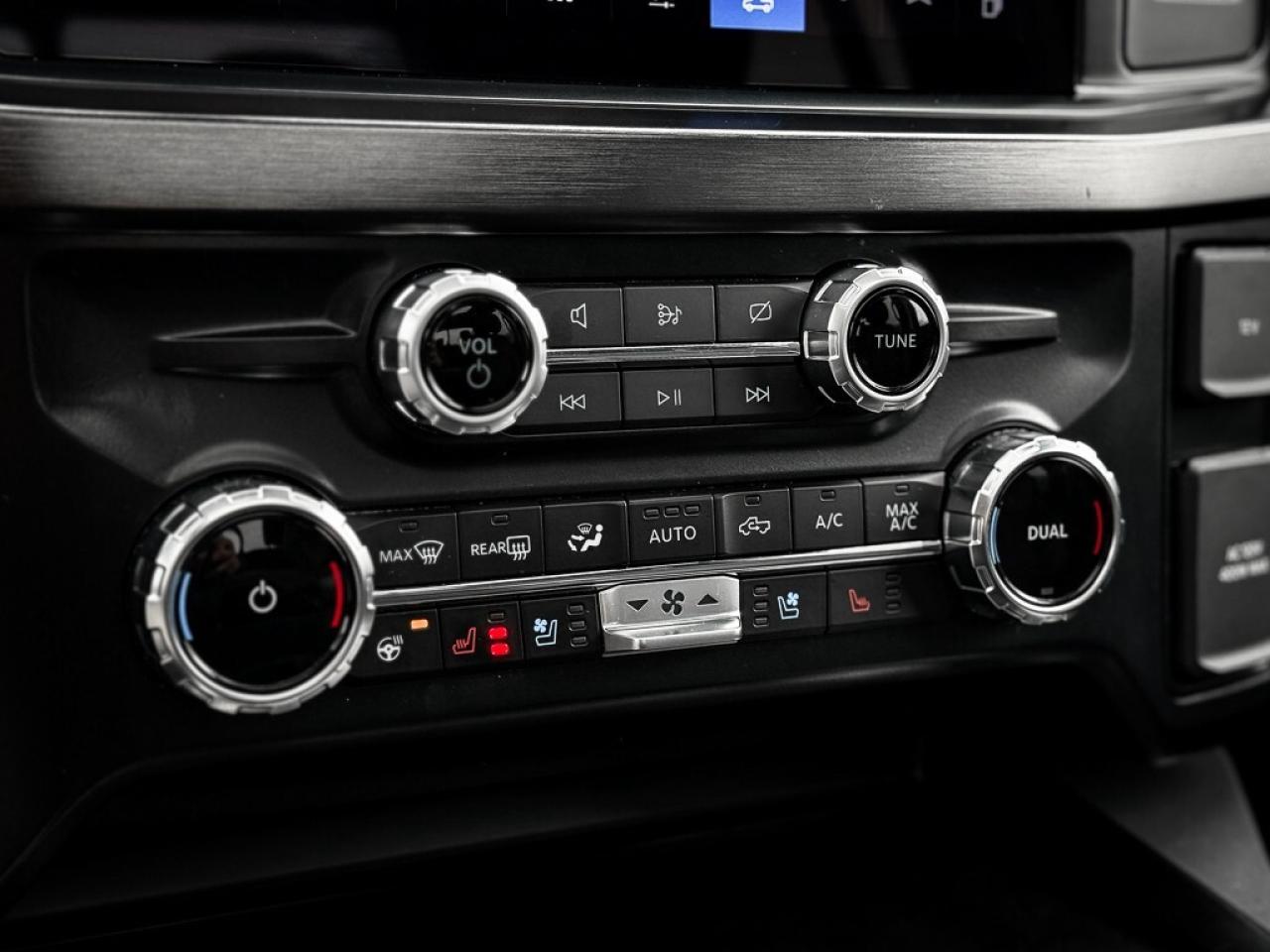 2024 Ford F-250 Lariat   ULTIMATE PKG   BLACK APPEARANCE PKG   PAN Photo