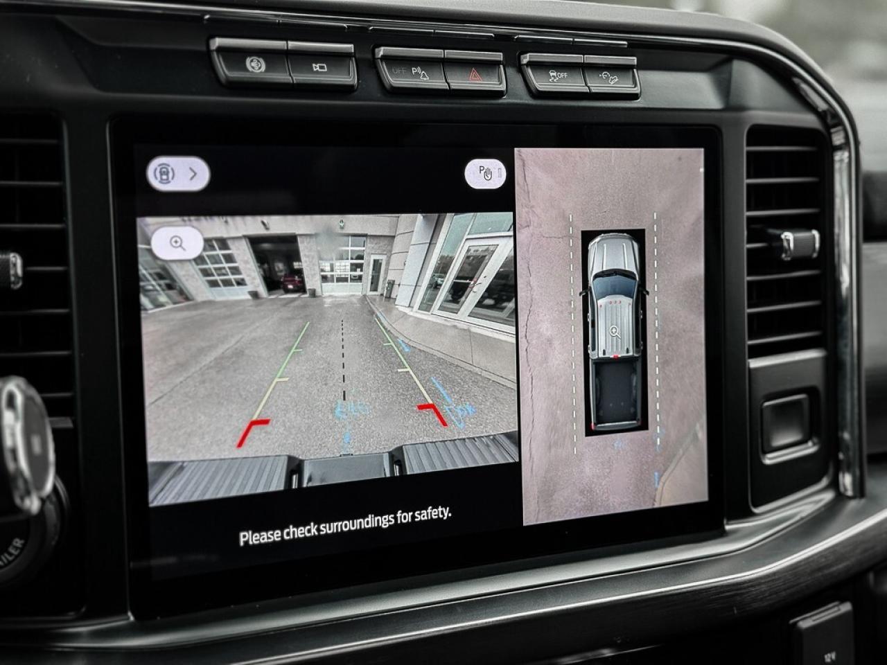 2024 Ford F-250 Lariat   ULTIMATE PKG   BLACK APPEARANCE PKG   PAN Photo