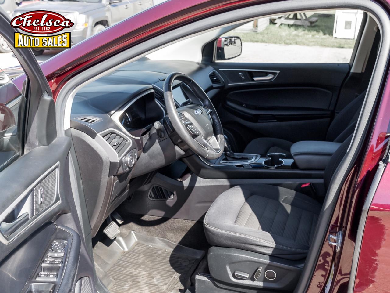 2018 Ford Edge SEL AWD Photo