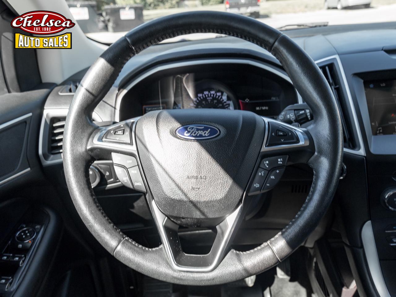 2018 Ford Edge SEL AWD Photo