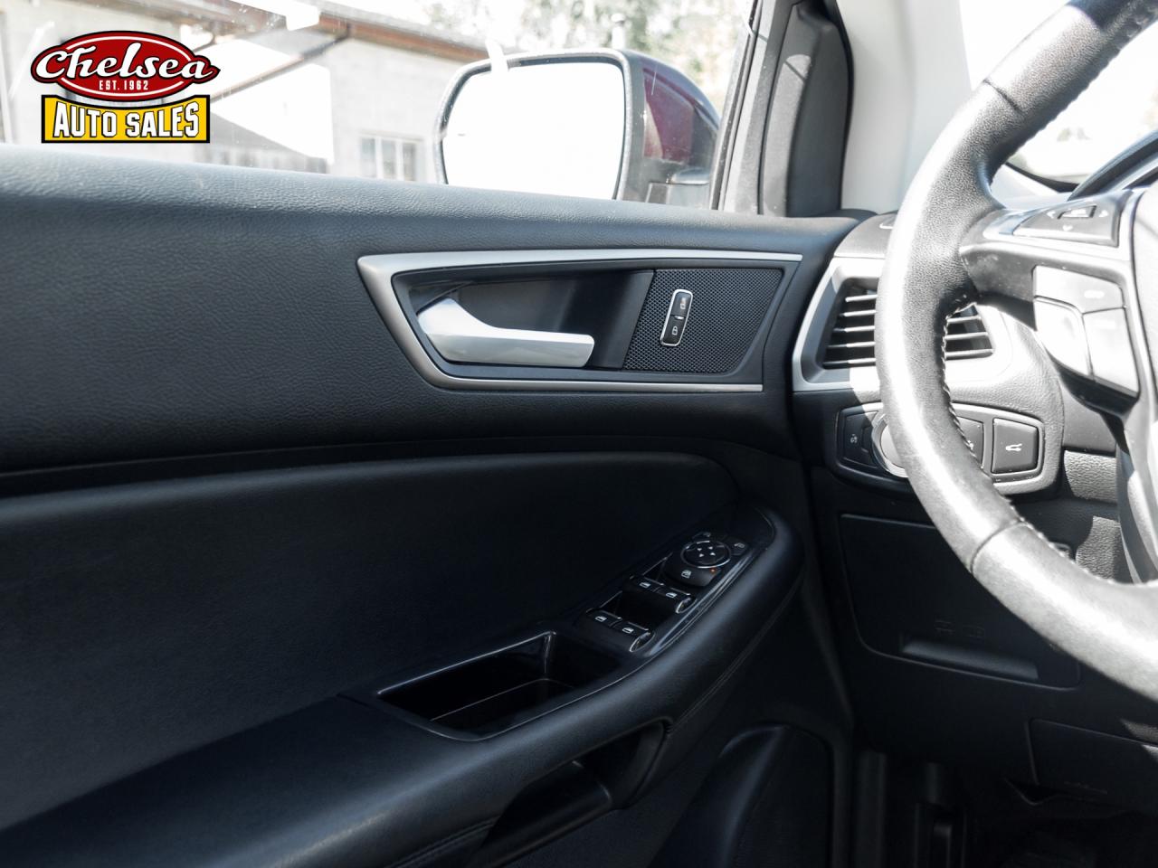 2018 Ford Edge SEL AWD Photo