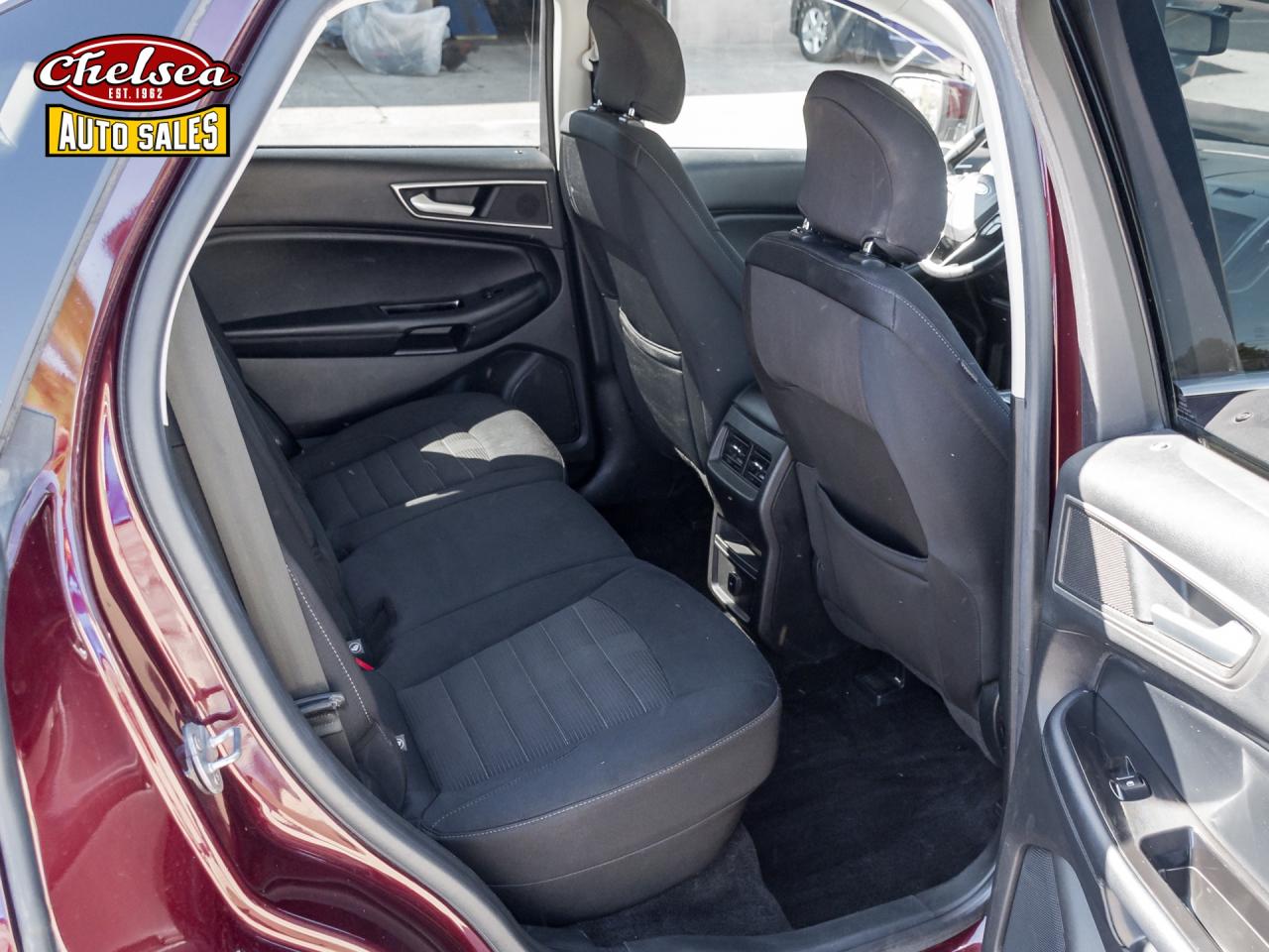 2018 Ford Edge SEL AWD Photo