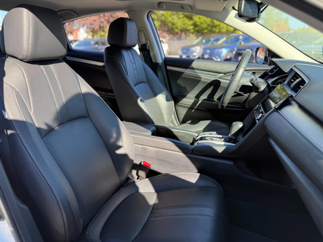 2016 Honda Civic Sedan Touring/LOW KM/NAVI/ACC/LDA/REMOTE/ROOF/CAMERA Photo