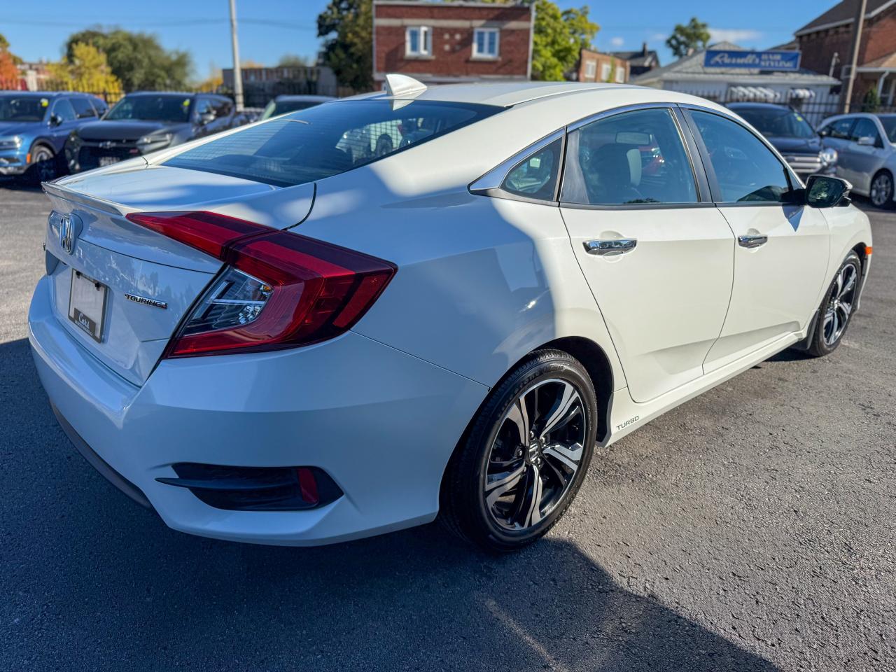 2016 Honda Civic Sedan Touring/LOW KM/NAVI/ACC/LDA/REMOTE/ROOF/CAMERA Photo