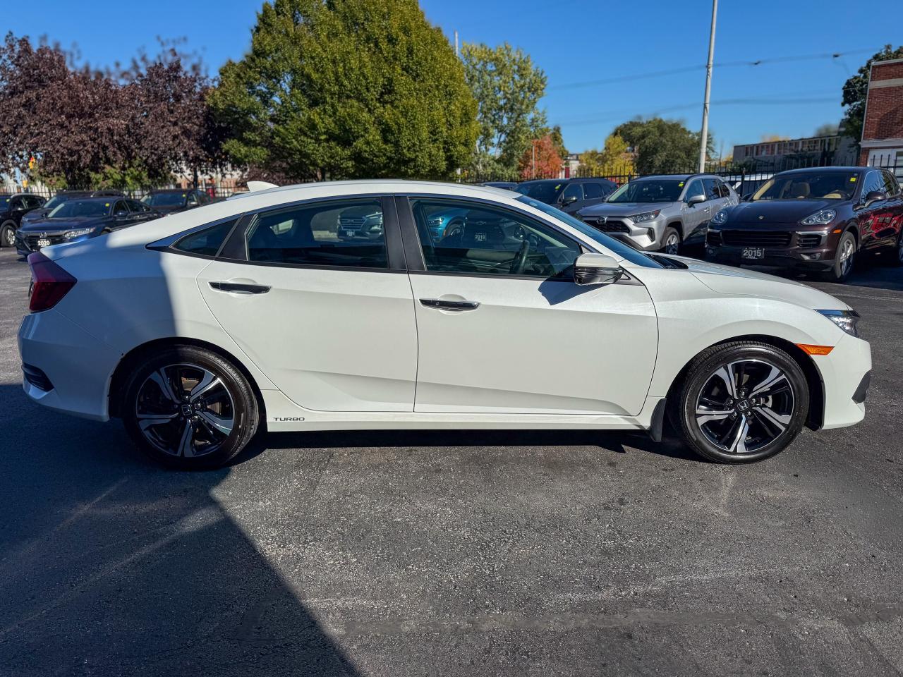 2016 Honda Civic Sedan Touring/LOW KM/NAVI/ACC/LDA/REMOTE/ROOF/CAMERA Photo