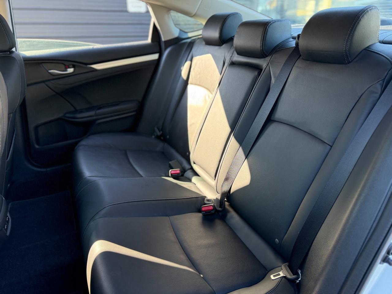 2016 Honda Civic Sedan Touring/LOW KM/NAVI/ACC/LDA/REMOTE/ROOF/CAMERA Photo