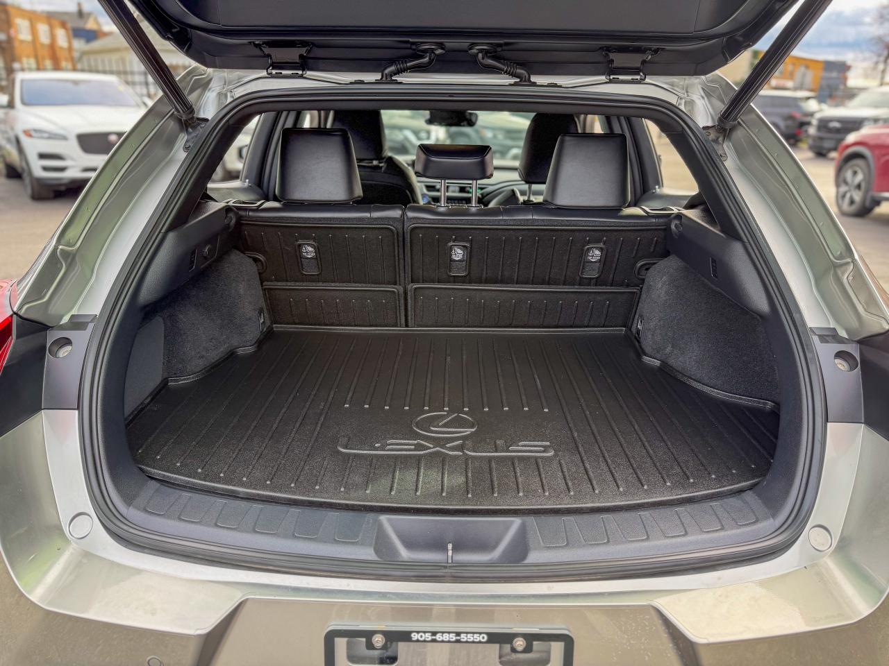 2019 Lexus UX UX 250H/HYBRID-LUXURY/NAVI/HUD/BSM/ACC/LDA/ROOF Photo