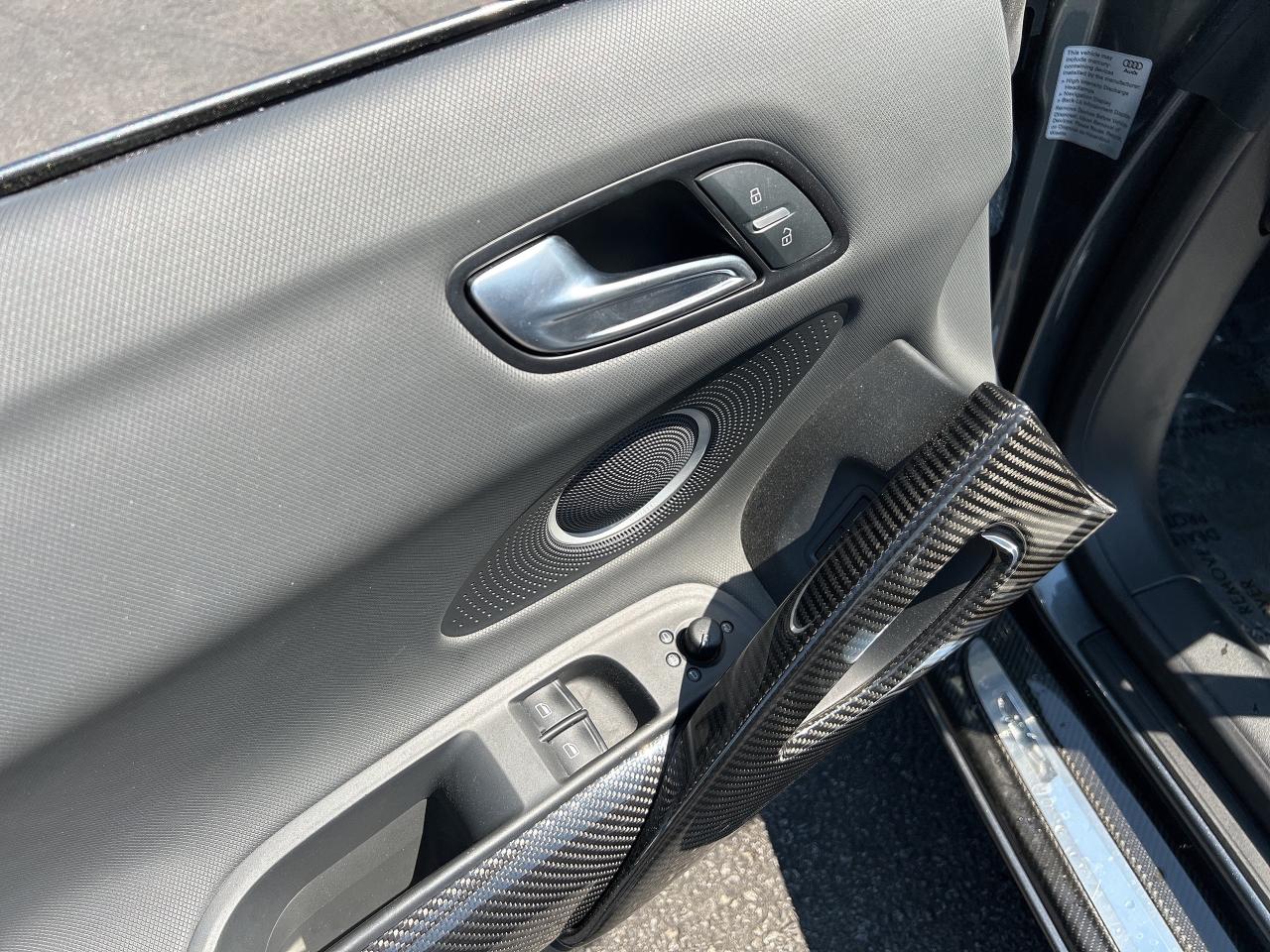 2011 Audi R8 2dr Conv Manual quattro Spyder 4.2L Photo