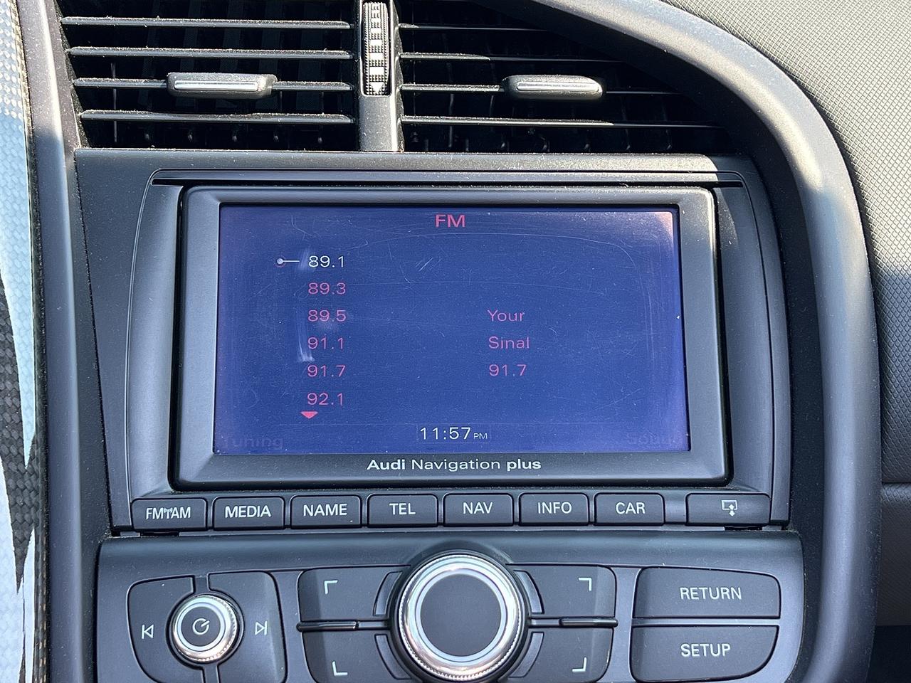 2011 Audi R8 2dr Conv Manual quattro Spyder 4.2L Photo