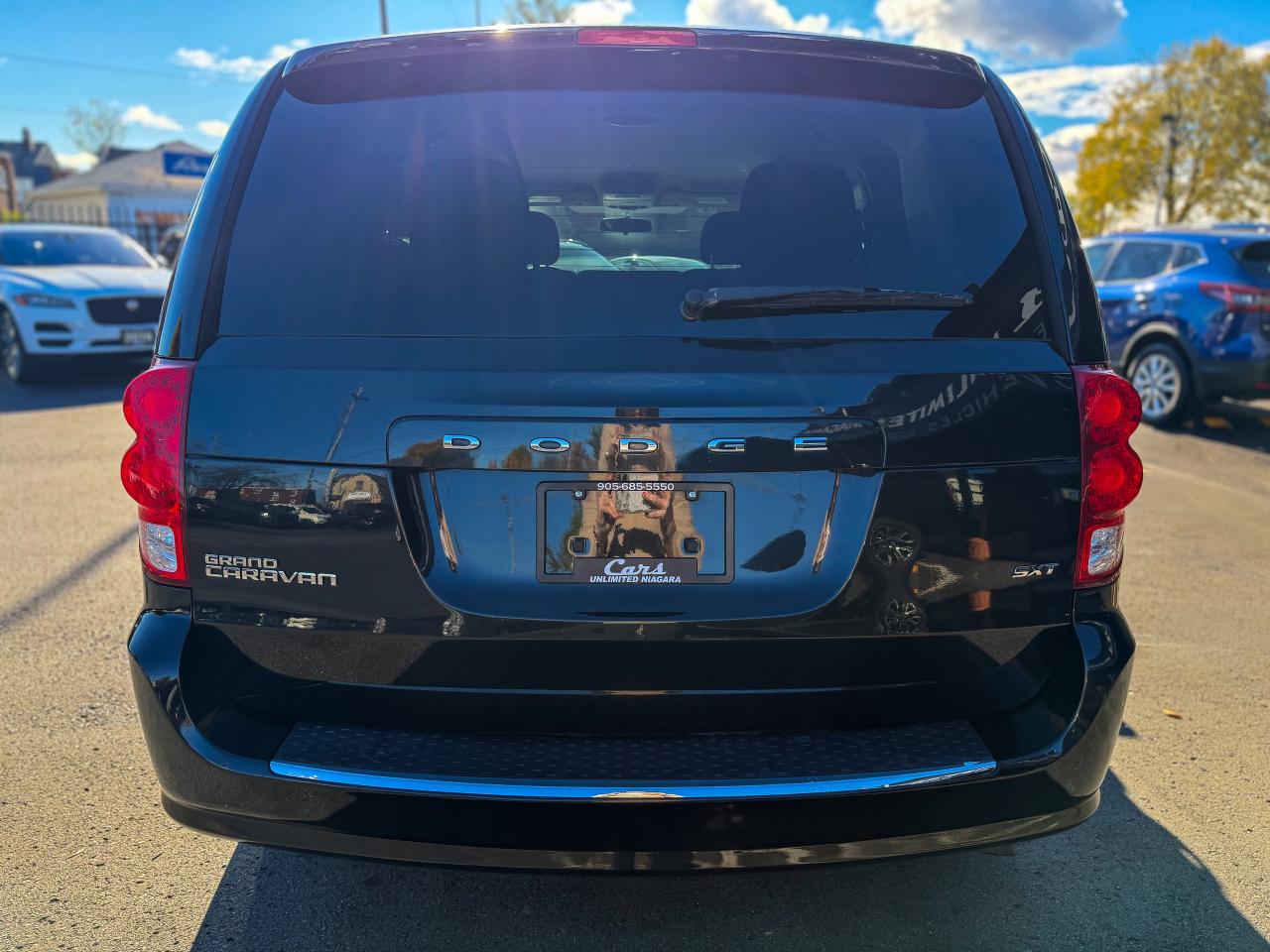 2014 Dodge Grand Caravan SXT/LOW KM/ECON/ONE OWNER/FULL SERVICE RECORDS Photo