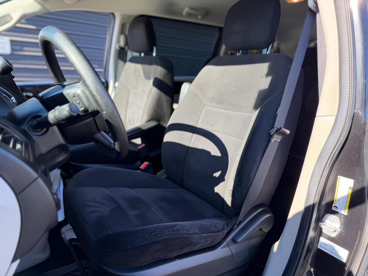 2014 Dodge Grand Caravan SXT/LOW KM/ECON/ONE OWNER/FULL SERVICE RECORDS Photo4