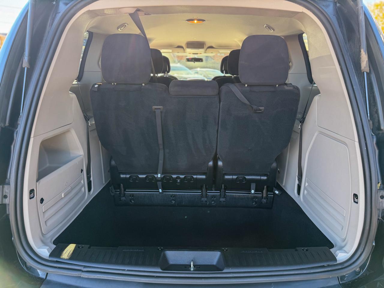 2014 Dodge Grand Caravan SXT/LOW KM/ECON/ONE OWNER/FULL SERVICE RECORDS Photo