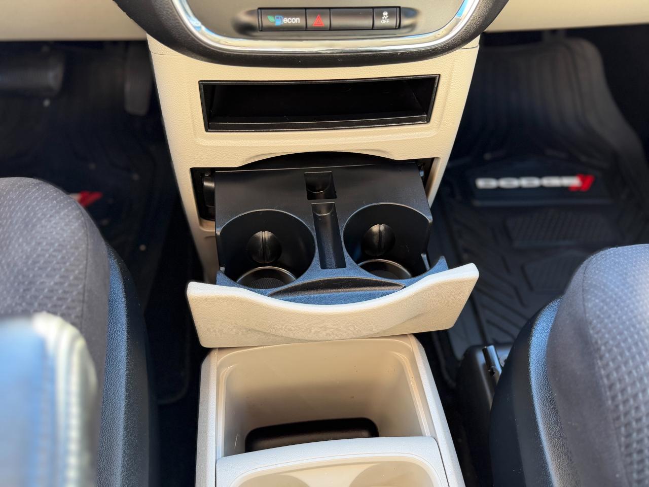 2014 Dodge Grand Caravan SXT/LOW KM/ECON/ONE OWNER/FULL SERVICE RECORDS Photo