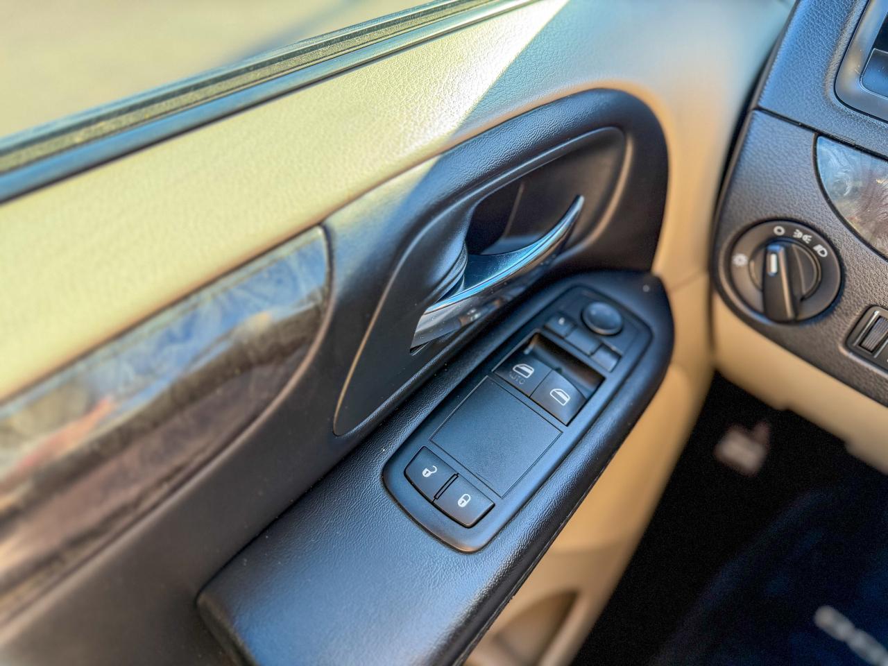 2014 Dodge Grand Caravan SXT/LOW KM/ECON/ONE OWNER/FULL SERVICE RECORDS Photo