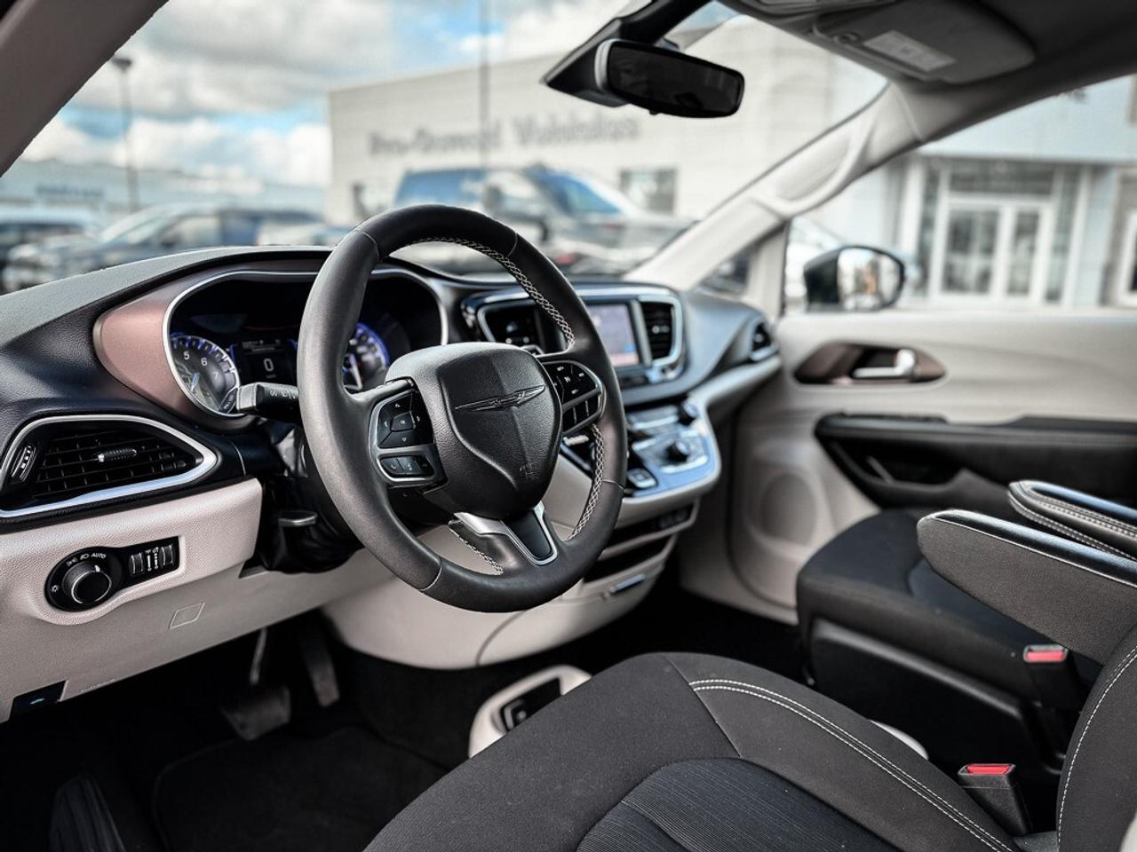 2024 Chrysler Grand Caravan SXT   PWR DOORS   HEATED SEATS   REMOTE START   CA Photo