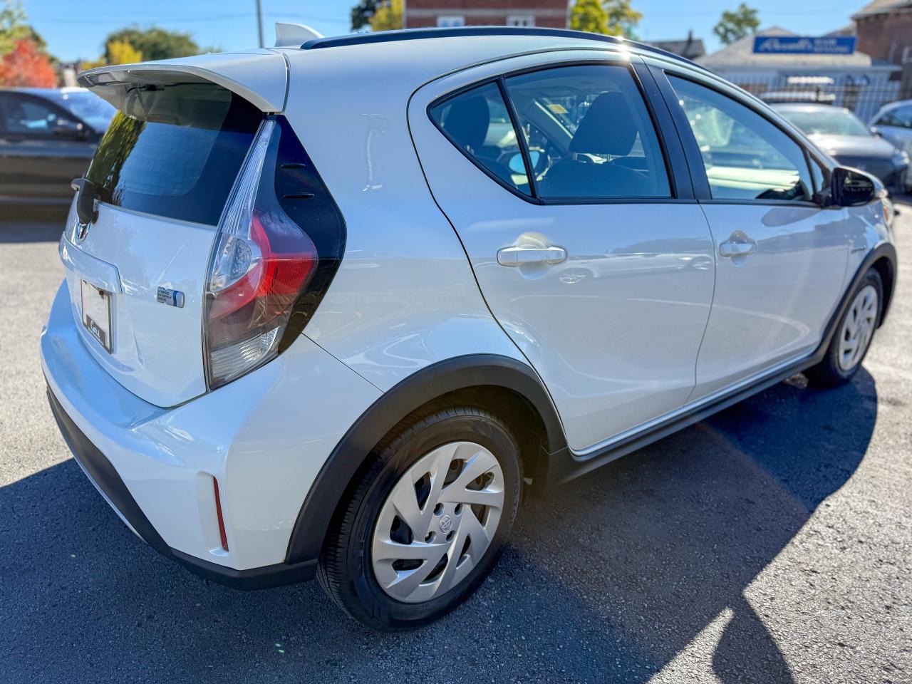 2018 Toyota Prius c HYBRID/CAMERA/ADAPTIVE CRUISE CONTROL/LANE ASSIST Photo