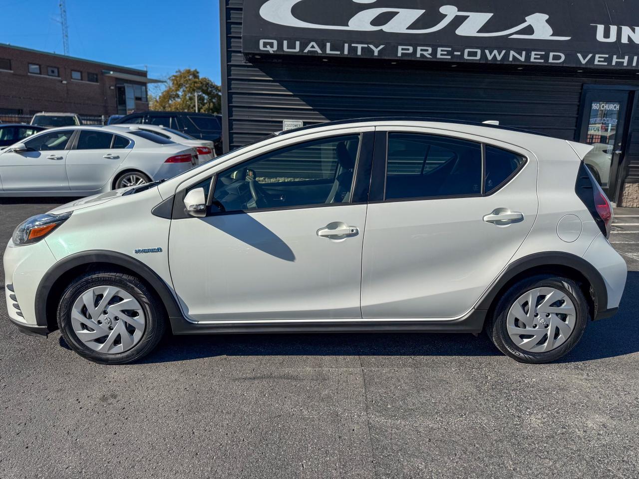 2018 Toyota Prius c HYBRID/CAMERA/ADAPTIVE CRUISE CONTROL/LANE ASSIST Photo