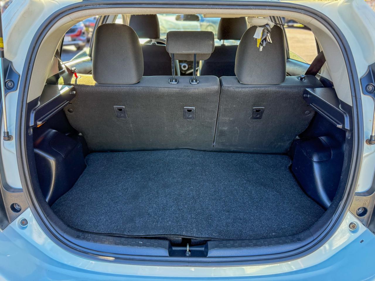 2018 Toyota Prius c HYBRID/CAMERA/ADAPTIVE CRUISE CONTROL/LANE ASSIST Photo