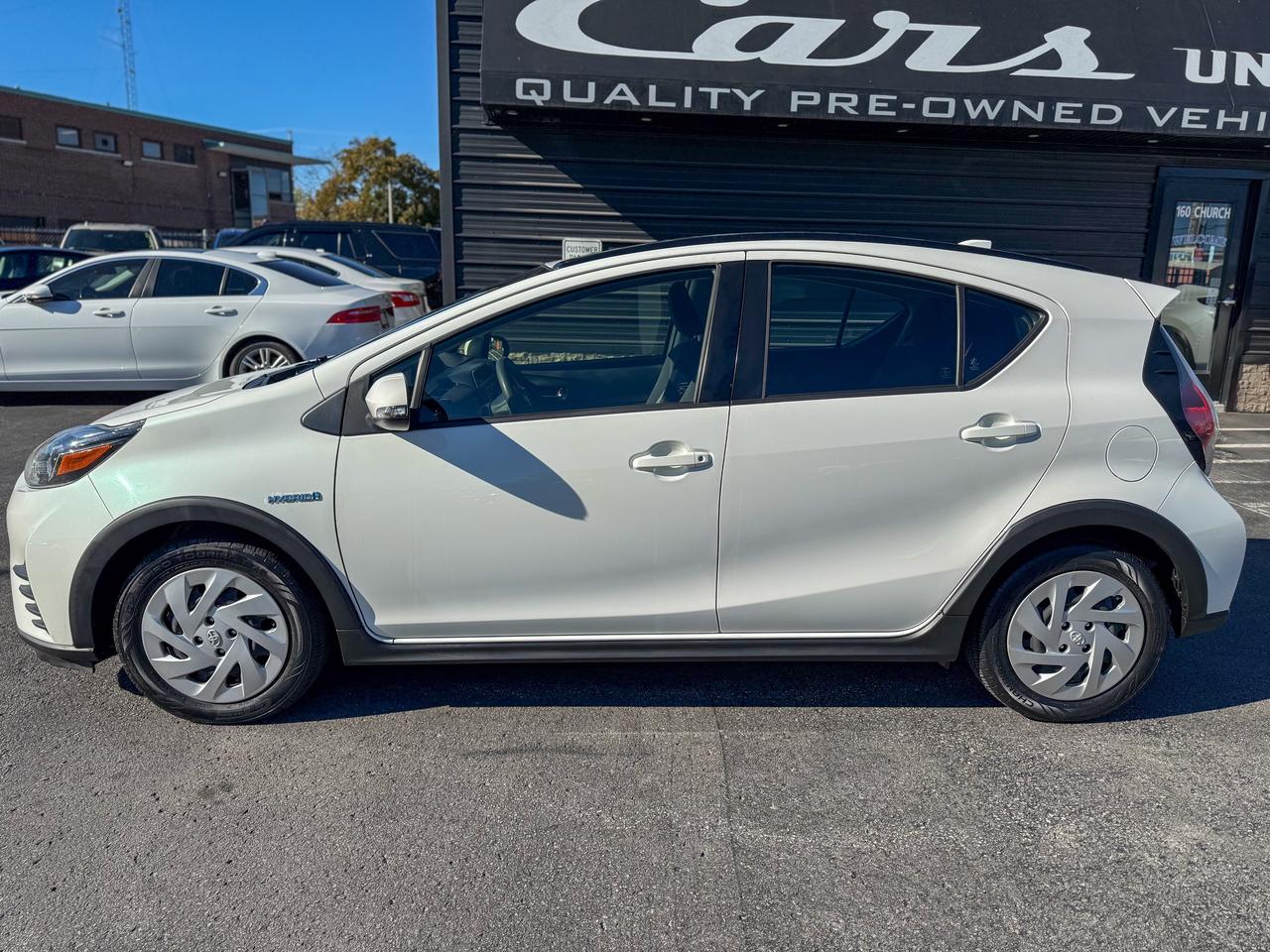 2018 Toyota Prius c HYBRID/CAMERA/ADAPTIVE CRUISE CONTROL/LANE ASSIST Photo