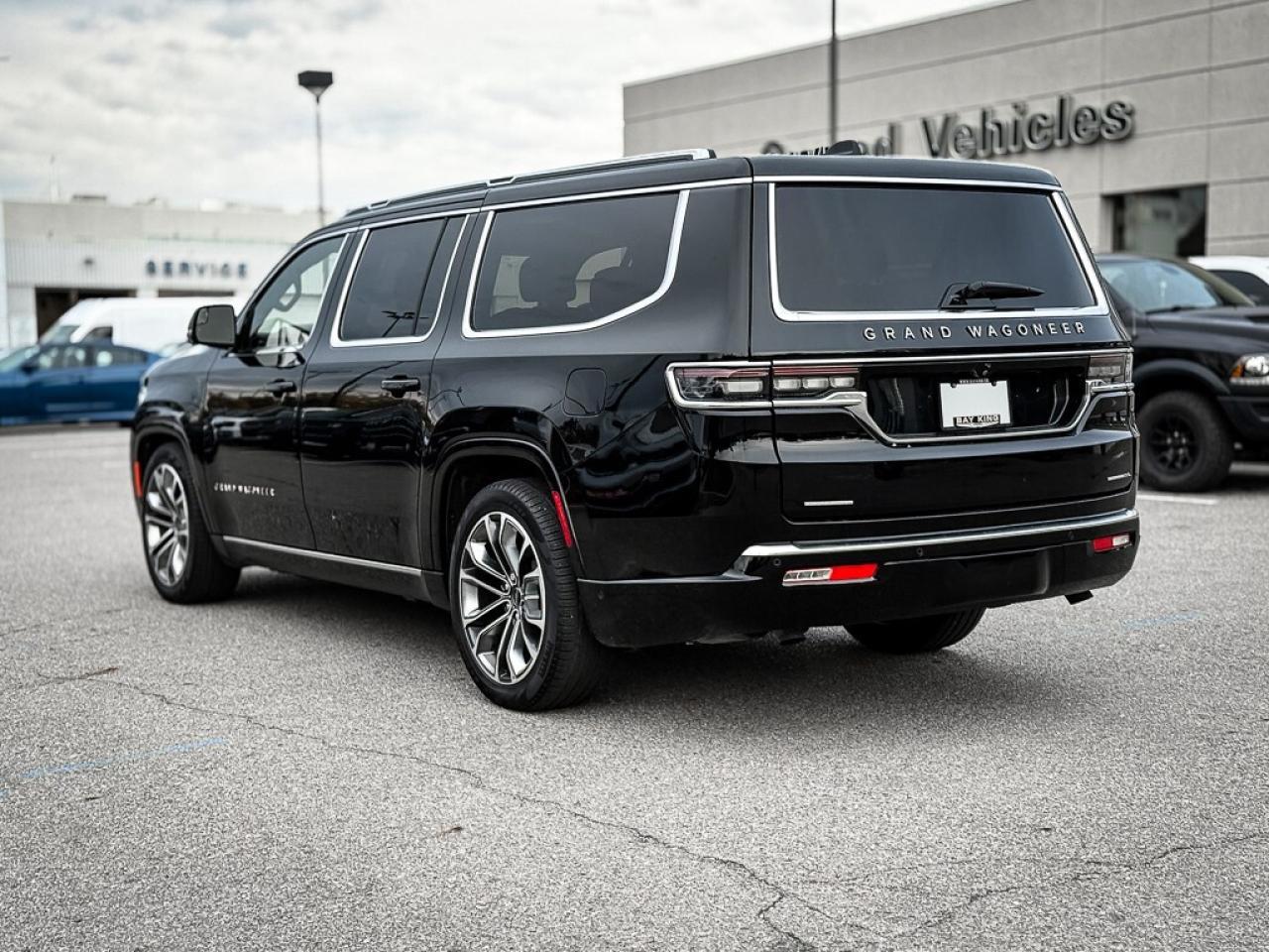 2023 Jeep Grand Wagoneer L Series III   SERIES 3   PANO ROOF   PASS DISPLAY Photo