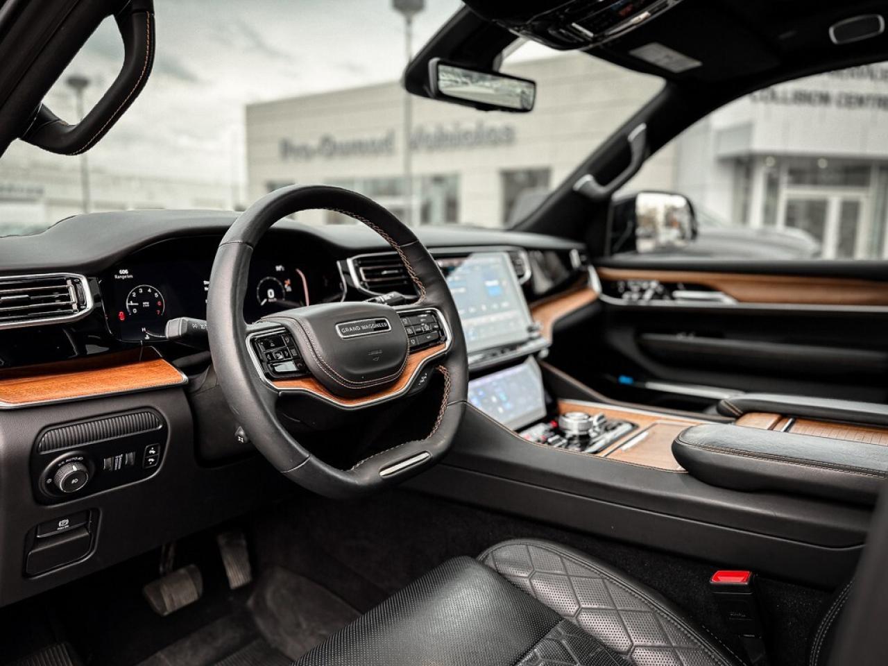 2023 Jeep Grand Wagoneer L Series III   SERIES 3   PANO ROOF   PASS DISPLAY Photo