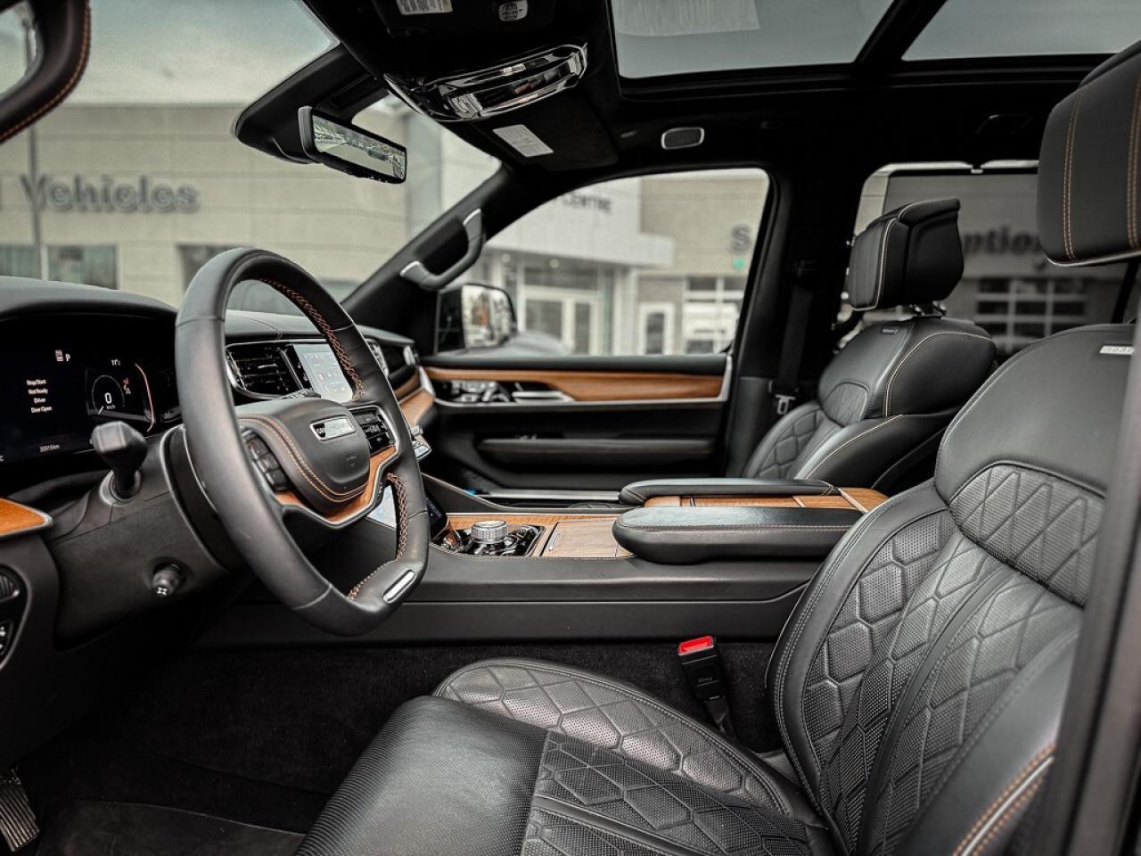 2023 Jeep Grand Wagoneer L Series III   SERIES 3   PANO ROOF   PASS DISPLAY Photo