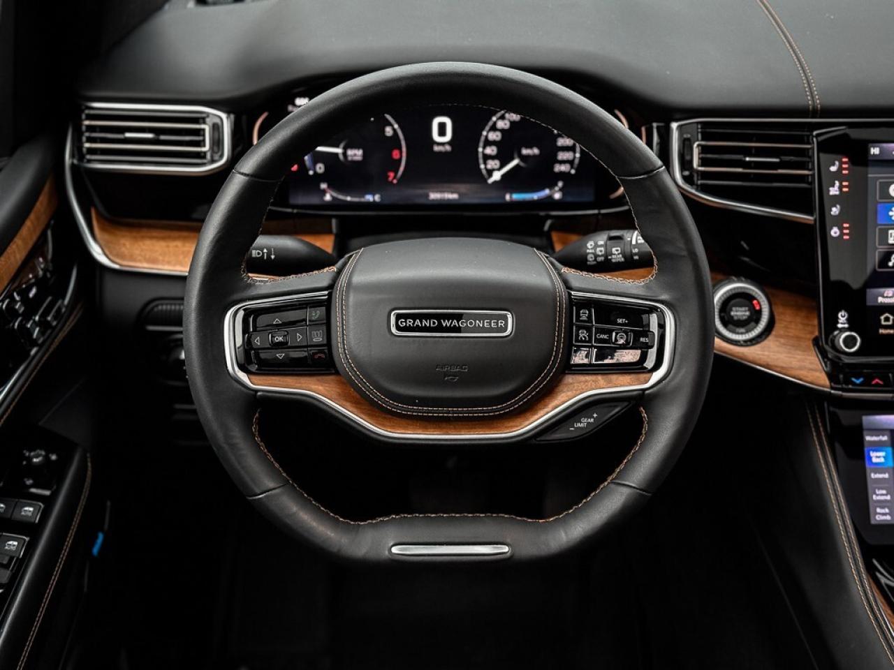 2023 Jeep Grand Wagoneer L Series III   SERIES 3   PANO ROOF   PASS DISPLAY Photo