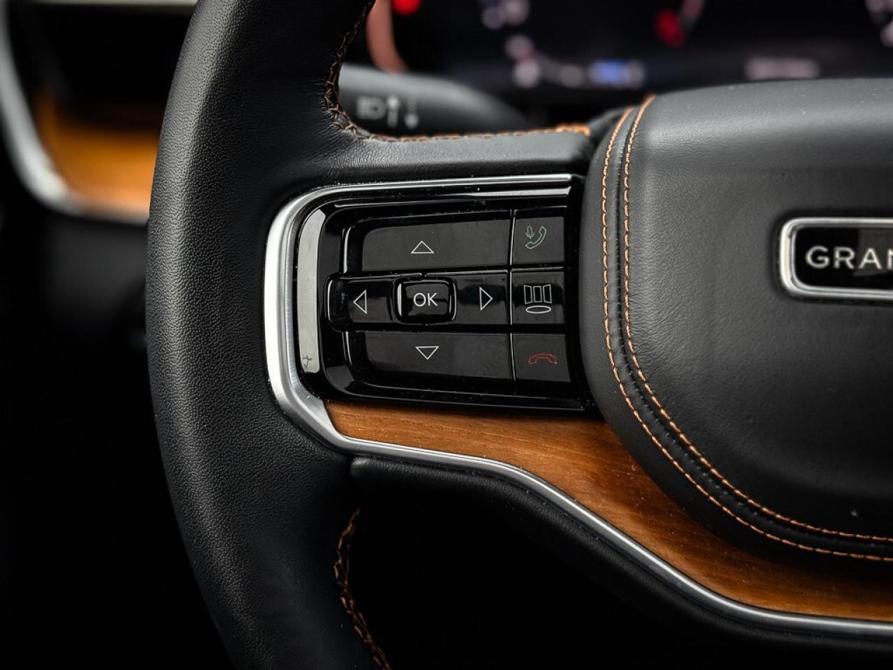 2023 Jeep Grand Wagoneer L Series III   SERIES 3   PANO ROOF   PASS DISPLAY Photo