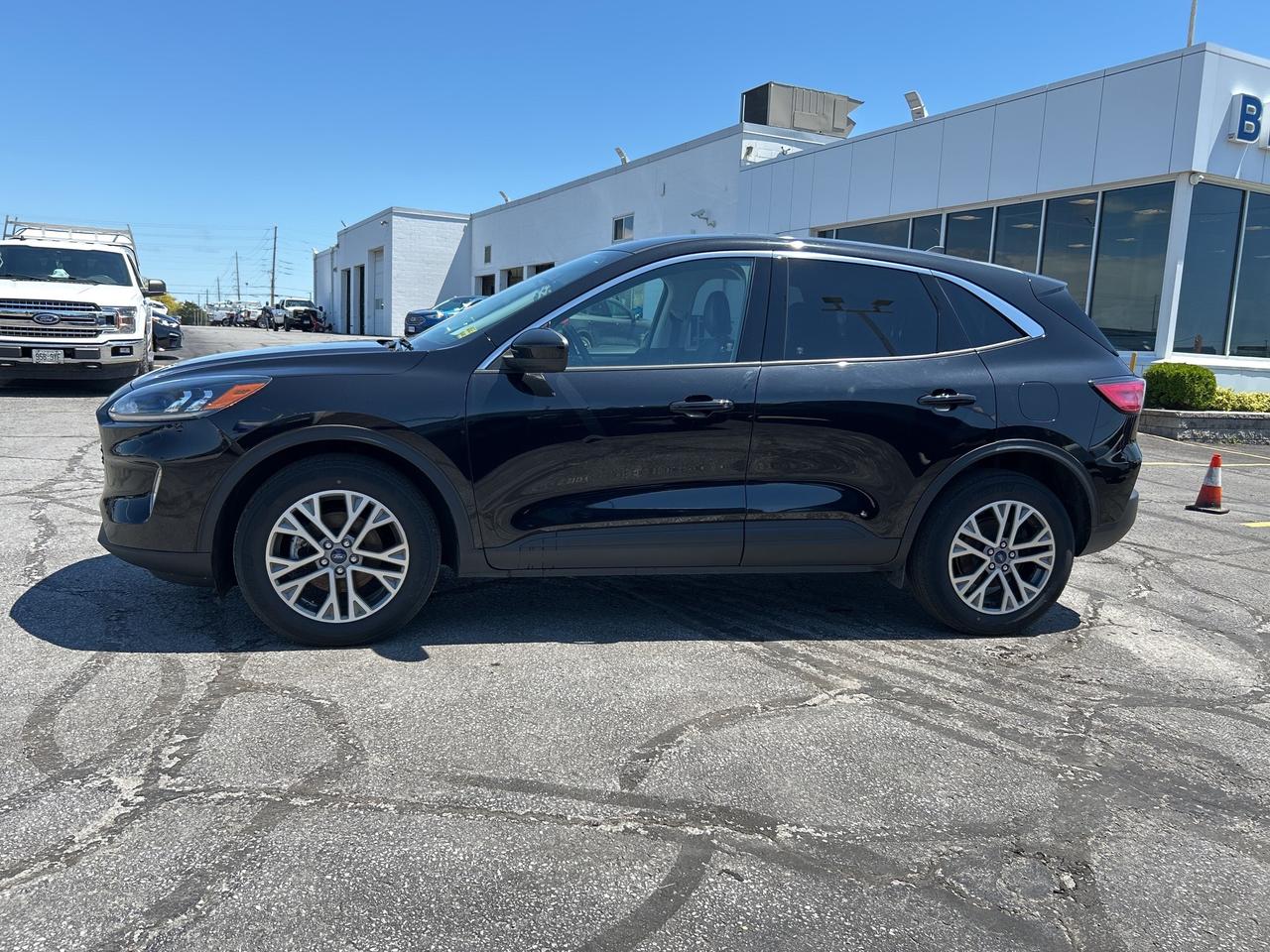 2022 Ford Escape SEL 1.5L AWD ADAPTIVE CRUISE ACTIVEX SEATING NAV Photo