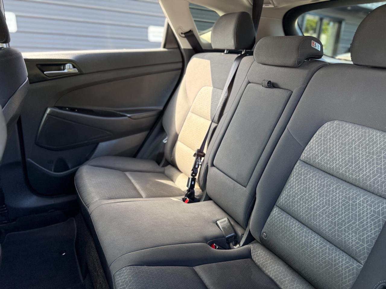 2016 Hyundai Tucson Premium/AWD/LOW KM/2L /BSM/CAMERA/FULL SERVICE... Photo