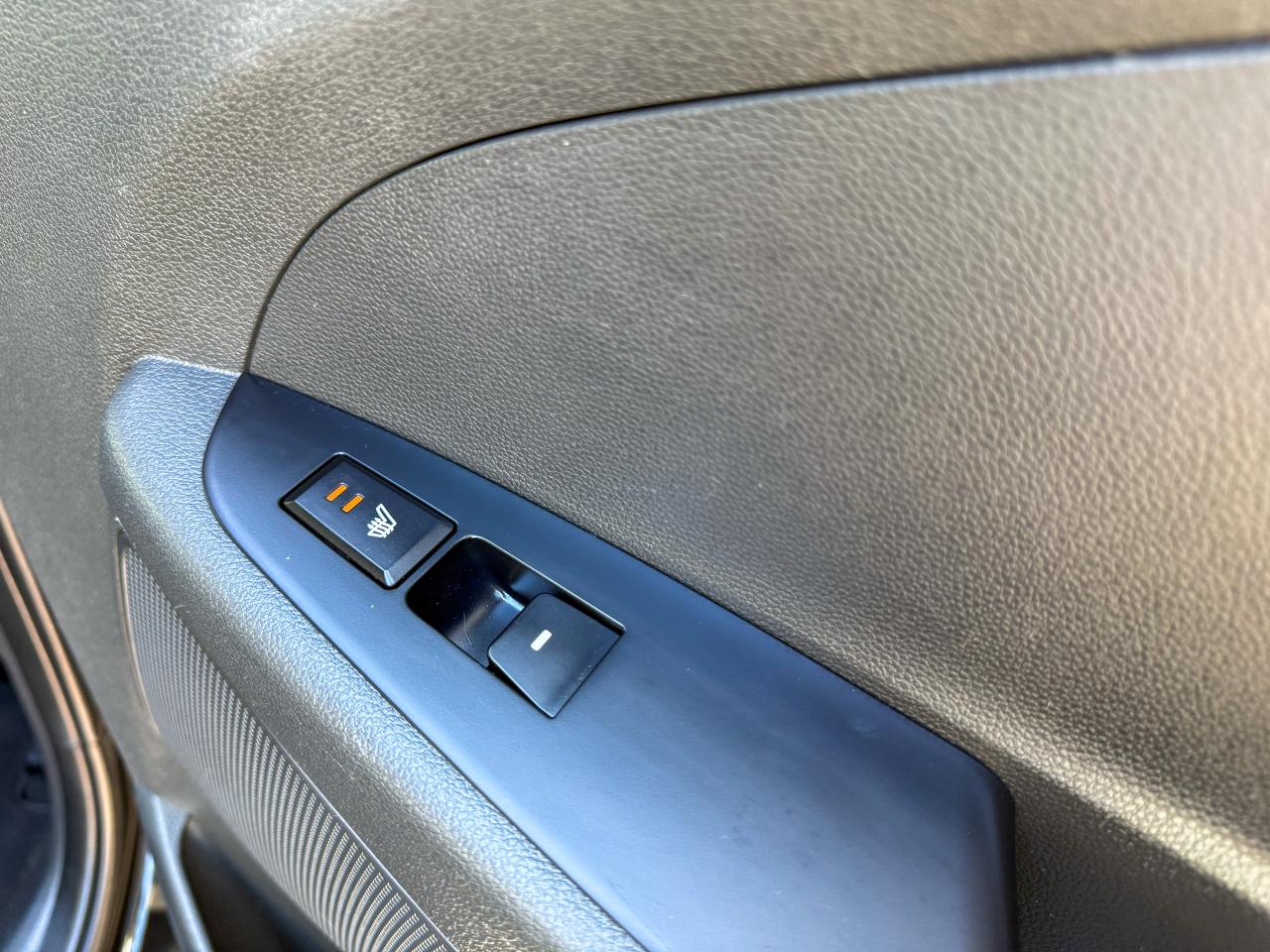 2016 Hyundai Tucson Premium/AWD/LOW KM/2L /BSM/CAMERA/FULL SERVICE... Photo