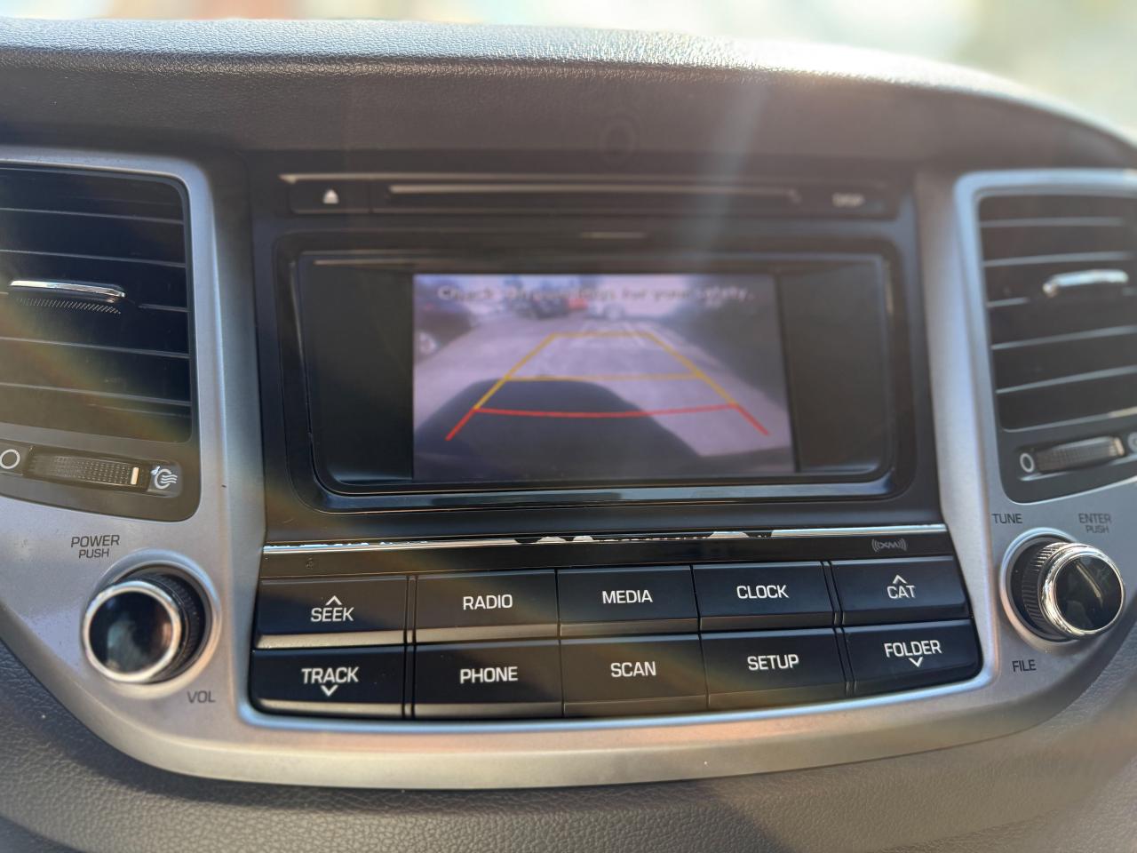 2016 Hyundai Tucson Premium/AWD/LOW KM/2L /BSM/CAMERA/FULL SERVICE... Photo