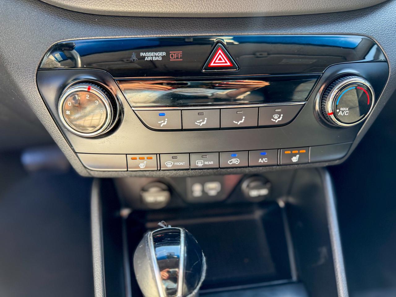 2016 Hyundai Tucson Premium/AWD/LOW KM/2L /BSM/CAMERA/FULL SERVICE... Photo