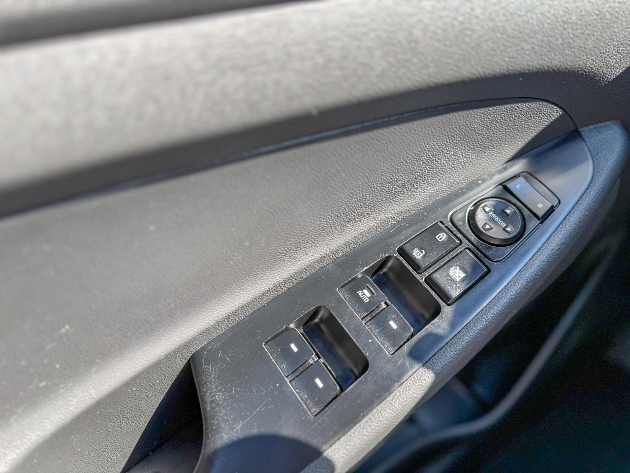 2016 Hyundai Tucson Premium/AWD/LOW KM/2L /BSM/CAMERA/FULL SERVICE... Photo