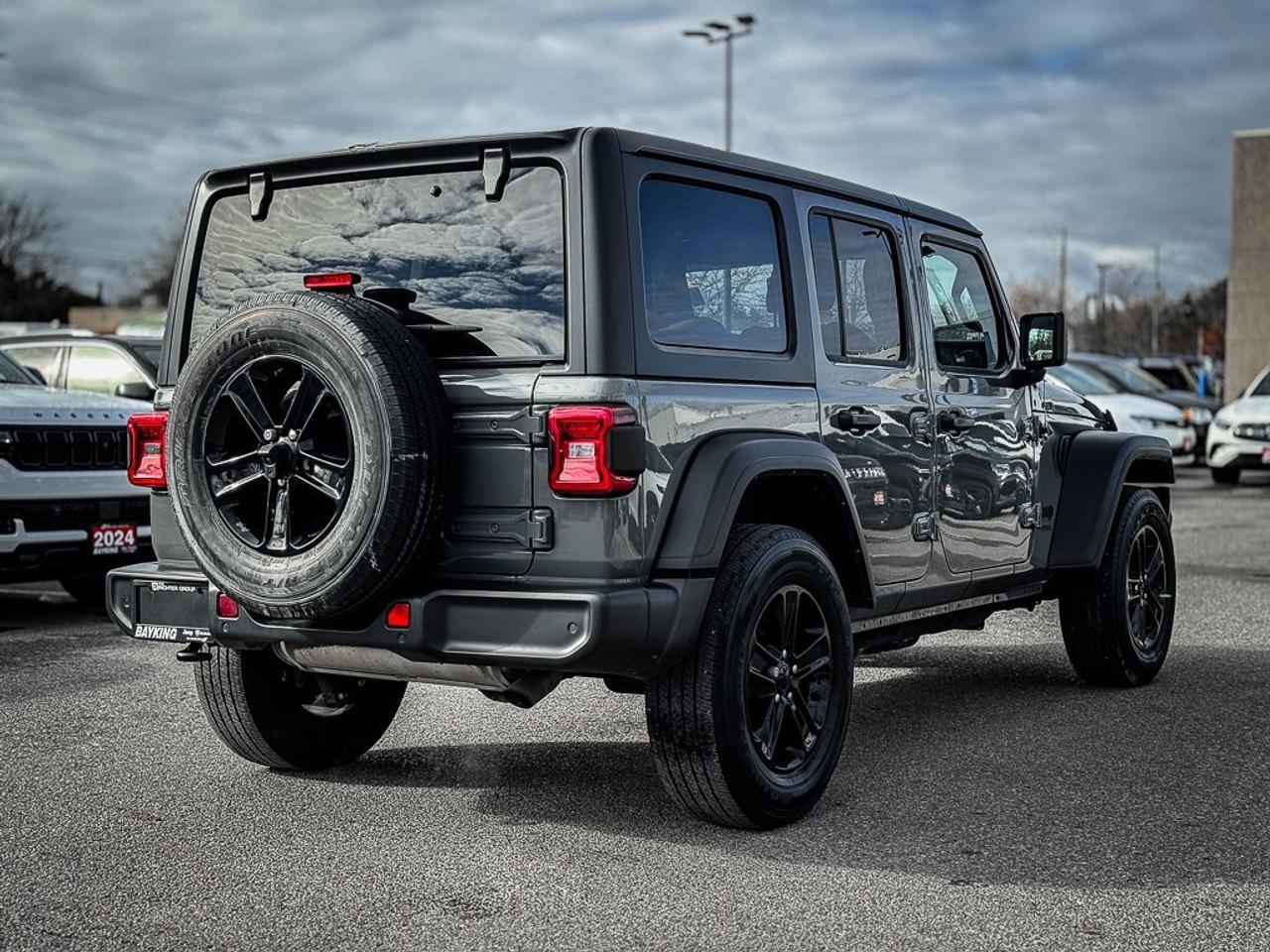 2021 Jeep WRANGLER UNLIMITED Sport   ALTITUDE   BLINDSPOT   CARPLAY   REMOTE ST Photo4