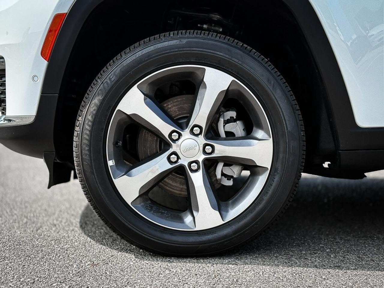 2025 Jeep Grand Cherokee L Limited   TOW PKG   360 CAM   PANO ROOF   HEATED/V Photo