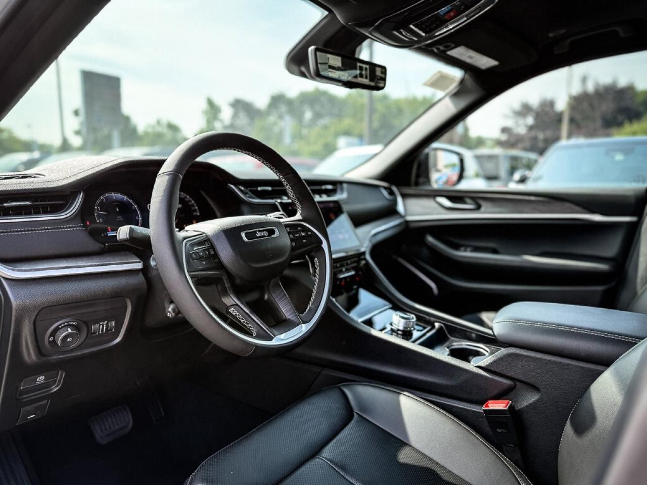 2025 Jeep Grand Cherokee L Limited   TOW PKG   360 CAM   PANO ROOF   HEATED/V Photo