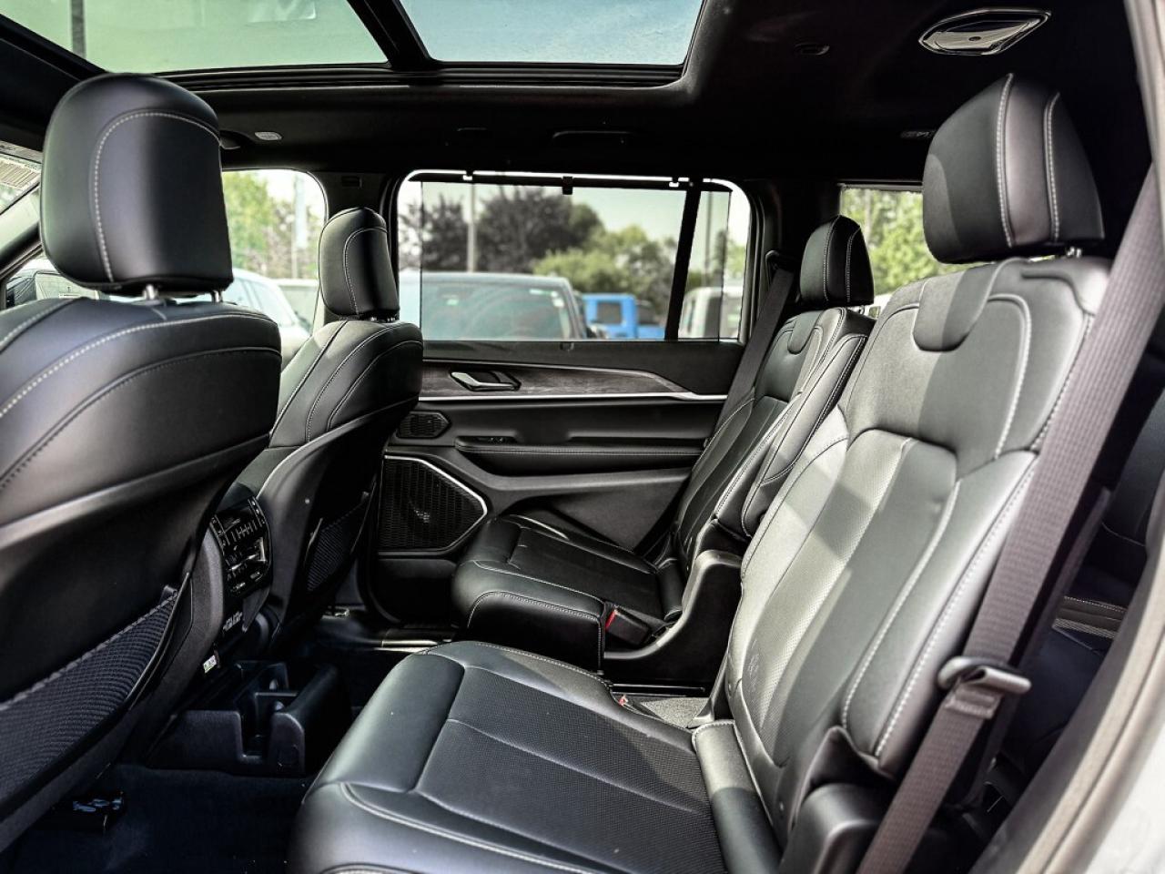 2025 Jeep Grand Cherokee L Limited   TOW PKG   360 CAM   PANO ROOF   HEATED/V Photo