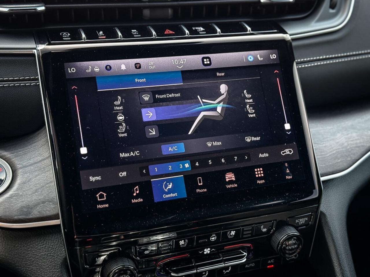 2025 Jeep Grand Cherokee L Limited   TOW PKG   360 CAM   PANO ROOF   HEATED/V Photo