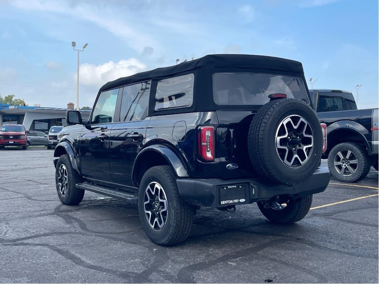 2022 Ford Bronco OUTERBANKS 4X4 2.3L 4DR HIGH PKG SOFT TOP 360 CAM Photo