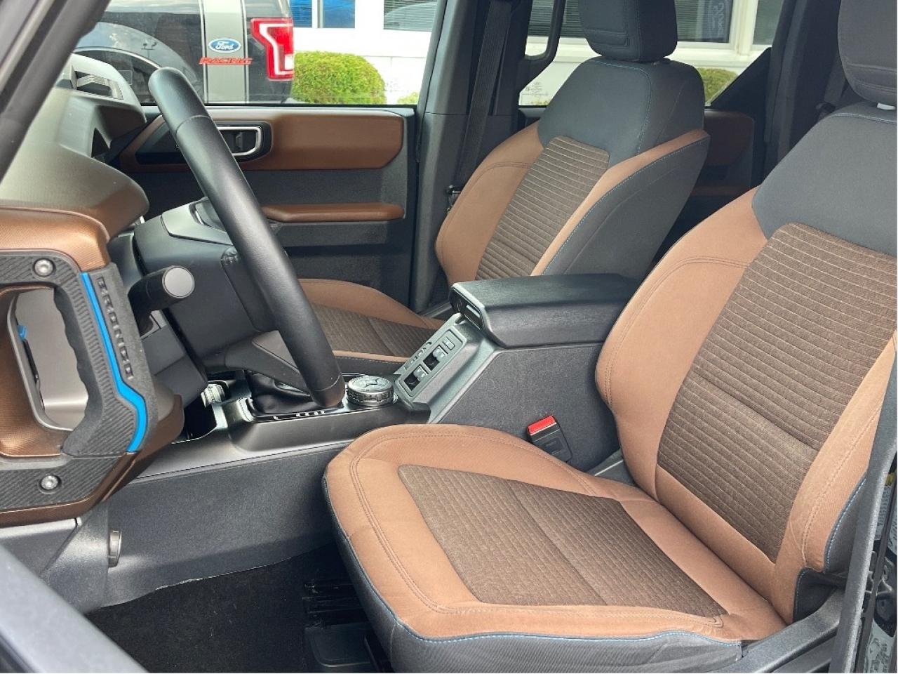 2022 Ford Bronco OUTERBANKS 4X4 2.3L 4DR HIGH PKG SOFT TOP 360 CAM Photo