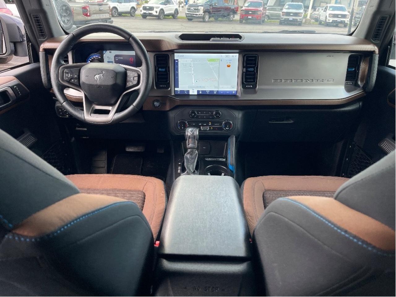 2022 Ford Bronco OUTERBANKS 4X4 2.3L 4DR HIGH PKG SOFT TOP 360 CAM Photo