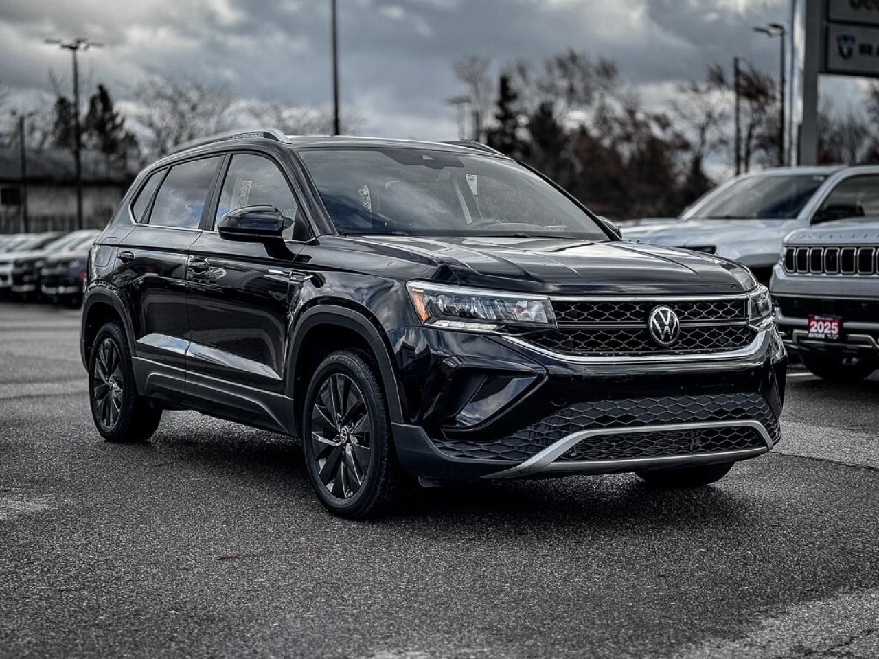 2024 Volkswagen Taos Comfortline   PANO ROOF   HEATED SEATS   CARPLAY Photo2