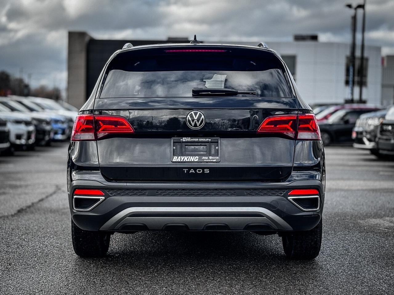 2024 Volkswagen Taos Comfortline   PANO ROOF   HEATED SEATS   CARPLAY Photo