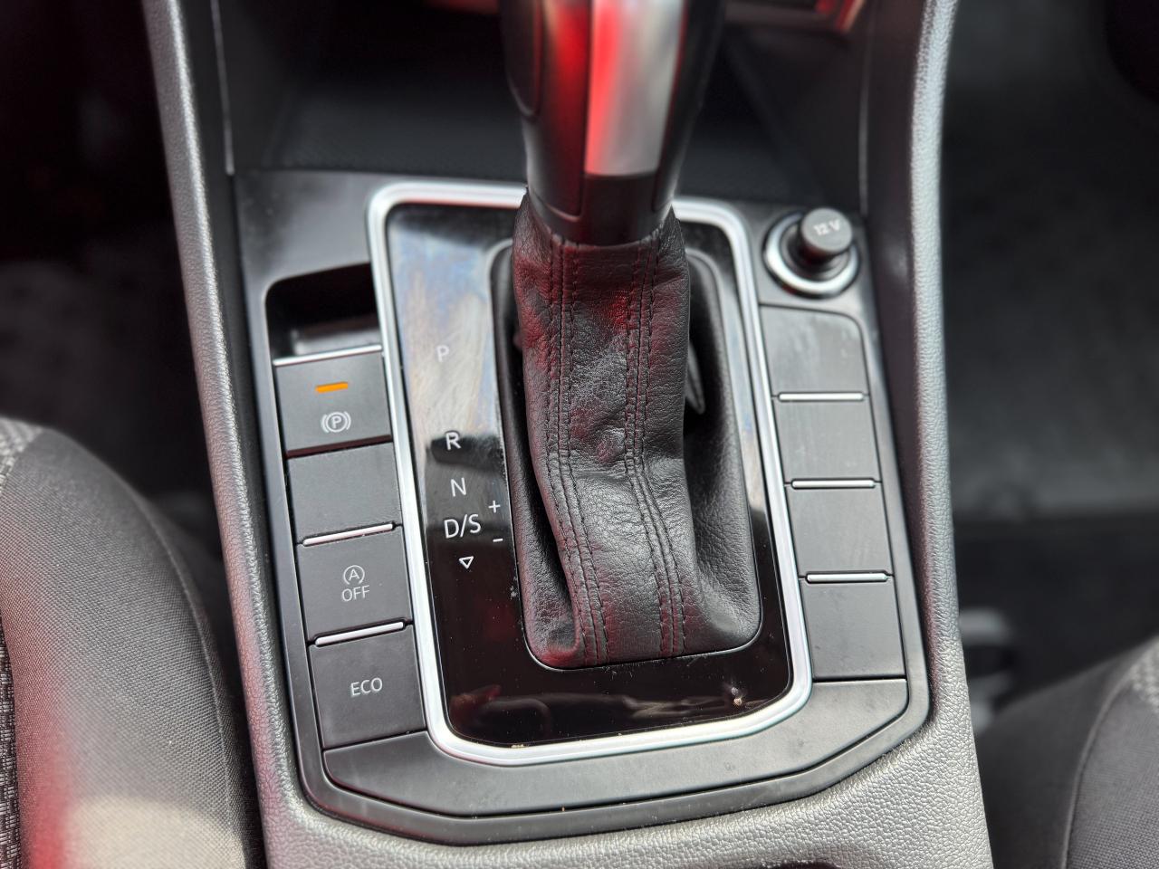 2021 Volkswagen Jetta Comfortline/1 OWNER/LOW KM/NO ACCIDENTS/CAMERA Photo